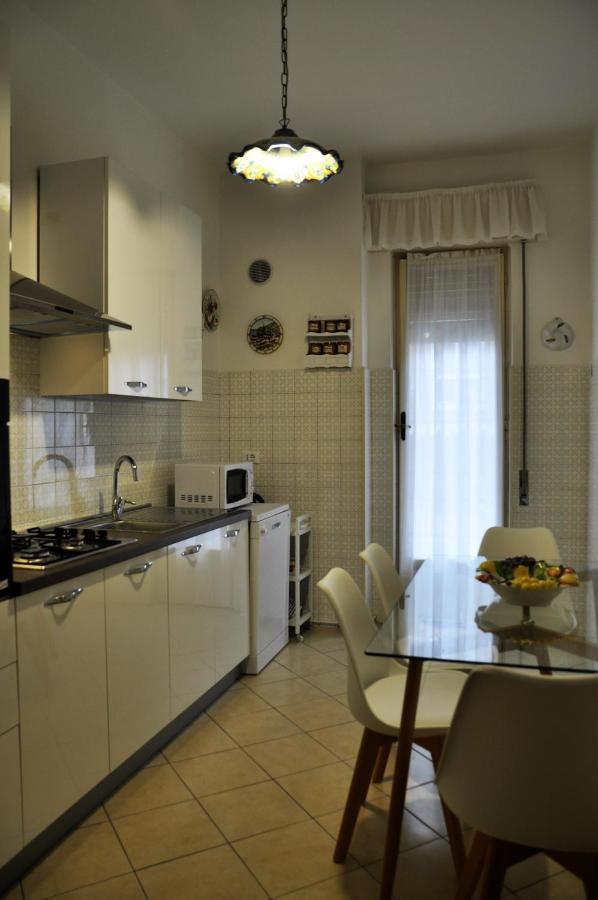 via Diano Calderina Holidays Imperia Exterior foto
